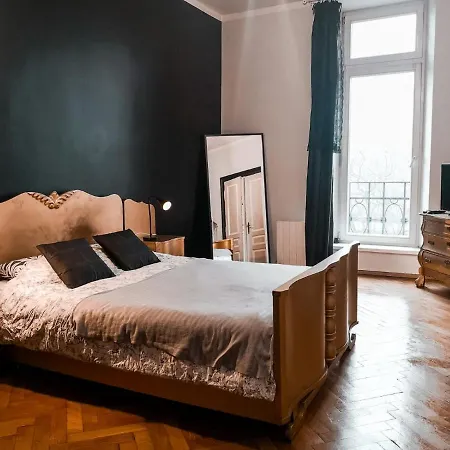 Bagatela Apartment *